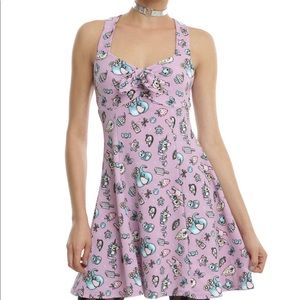 hot topic vintage toy print cross back